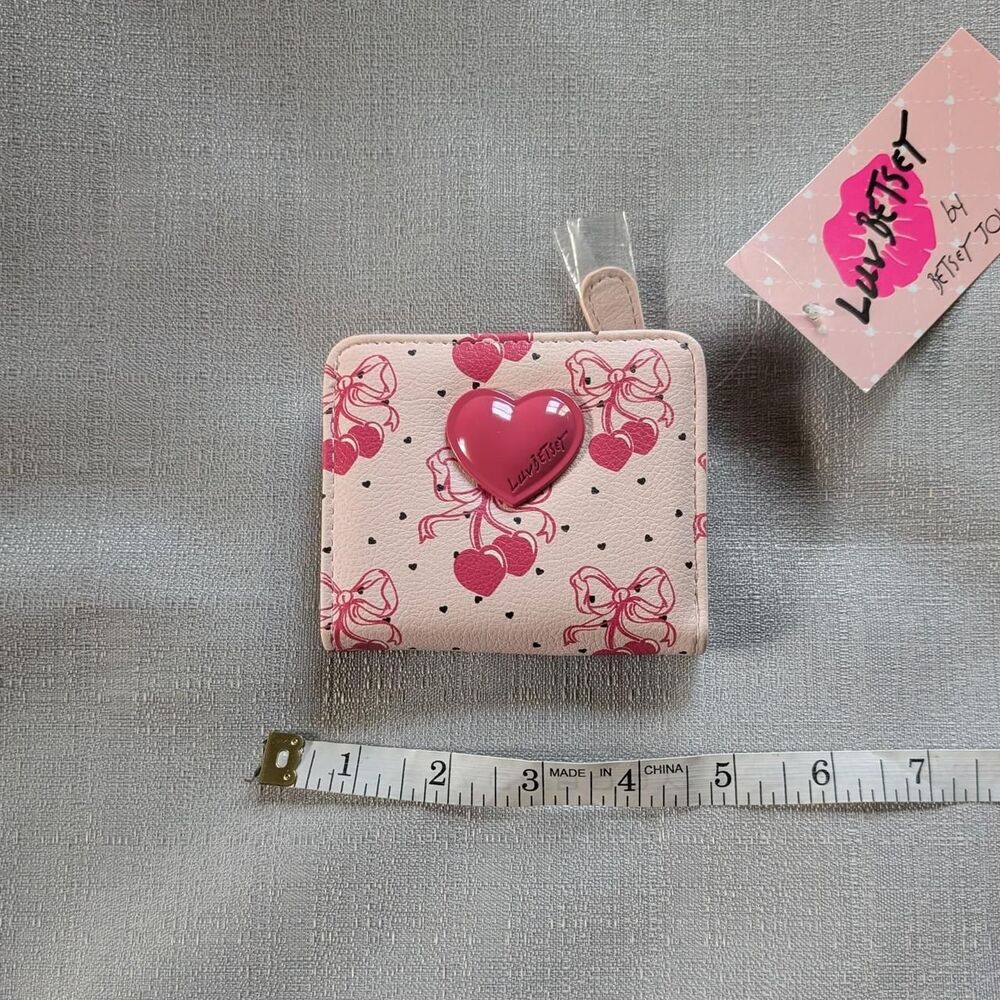 Betsey Johnson Cherry Hearts Luv Betsey Pink Faux Leather Wallet NEW! - Picture 4 of 4